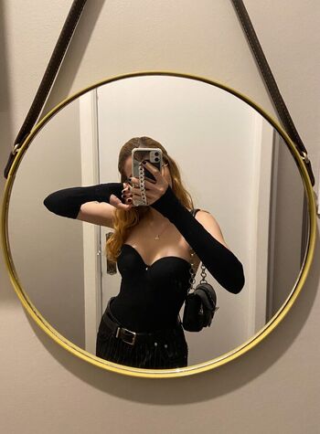 Full leaked Lavifiorio private photo