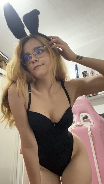 Full leaked Lavifiorio private photo