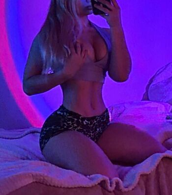 Full leaked Laylabee private onlyfans photo