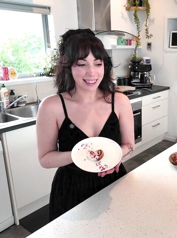 Full leaked Layna lazar private onlyfans photo