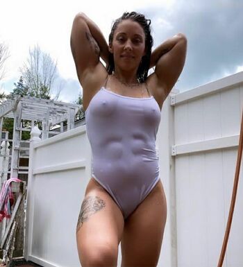 Full leaked Lcpeachez private photo