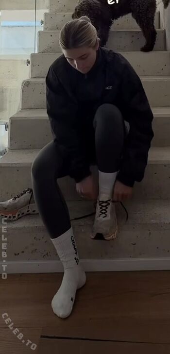 Full leaked Lea breuer private onlyfans photo