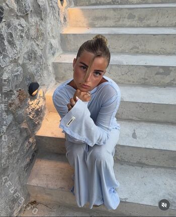 Full leaked Lea breuer private photo
