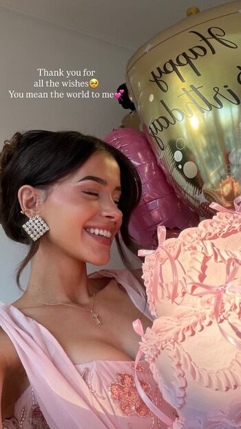 Full leaked Lea elui page private onlyfans photo