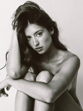 Full leaked Lea meniel page private photo
