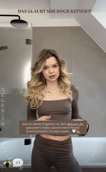 Full leaked Lea peach  page private onlyfans photo