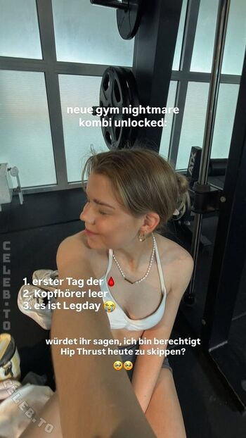 Full leaked Lea peach  page private onlyfans photo