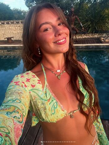 Full leaked Leah davies private onlyfans photo