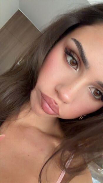 Full leaked Leah halton page private onlyfans photo