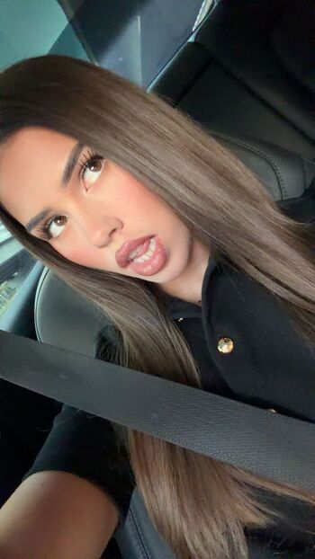 Full leaked Leah halton page private onlyfans photo