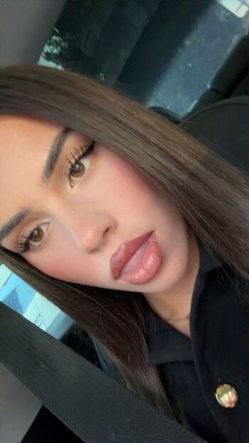 Full leaked Leah halton page private onlyfans photo