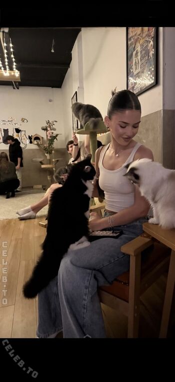 Full leaked Leah halton page private onlyfans photo