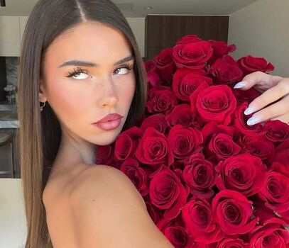 Full leaked Leah halton page private onlyfans photo