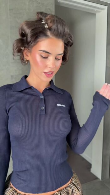 Full leaked Leah halton page private onlyfans photo