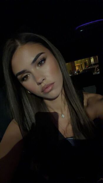 Full leaked Leah halton page private onlyfans photo