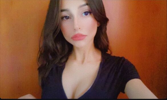 Full leaked Leah halton page private onlyfans photo