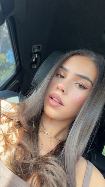 Full leaked Leah halton page private onlyfans photo