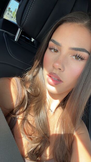 Full leaked Leah halton page private onlyfans photo