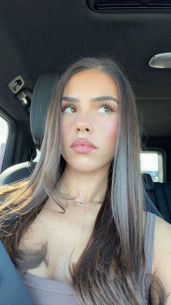 Full leaked Leah halton page private onlyfans photo