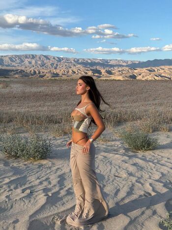 Full leaked Leah halton page private onlyfans photo