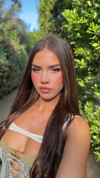 Full leaked Leah halton page private onlyfans photo