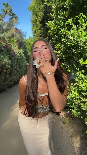 Full leaked Leah halton page private onlyfans photo