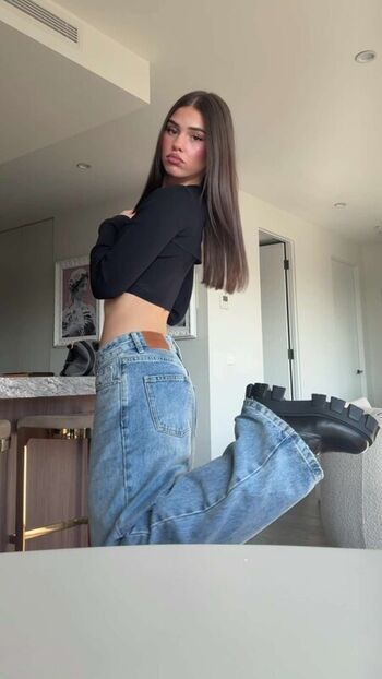 Full leaked Leah halton page private photo