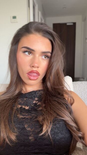 Full leaked Leah halton private photo