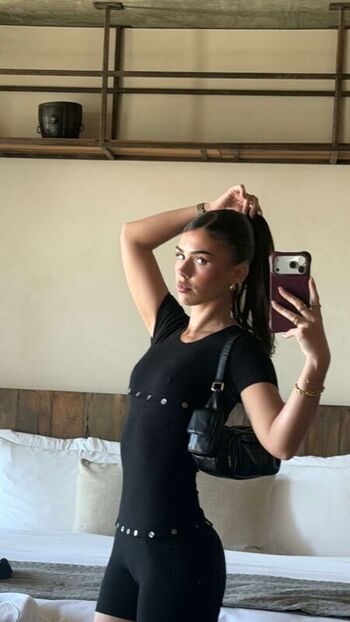 Full leaked Leah halton page private photo
