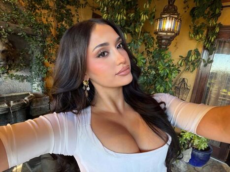 Full leaked Leah kateb private onlyfans photo