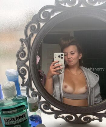 Full leaked Leah shorty private photo