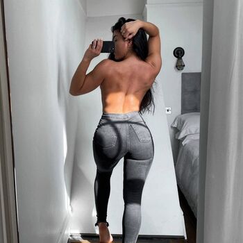 Full leaked Leah shutkever private onlyfans photo