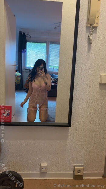 Full leaked Leahbunnyy  page private photo