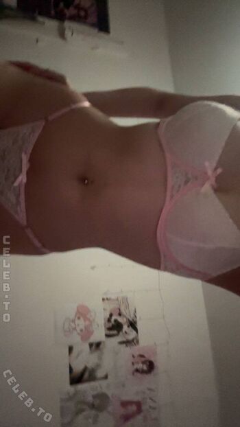Full leaked Leahbunnyy  page private photo