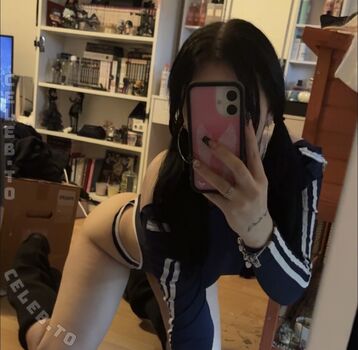 Full leaked Leahbunnyy private photo