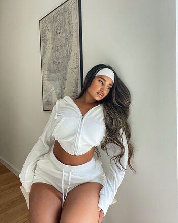Full leaked Leahhalton private photo