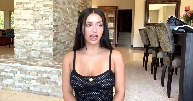 Full leaked Leahkateb private onlyfans photo