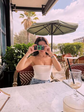 Full leaked Lebanese girls  page private onlyfans photo