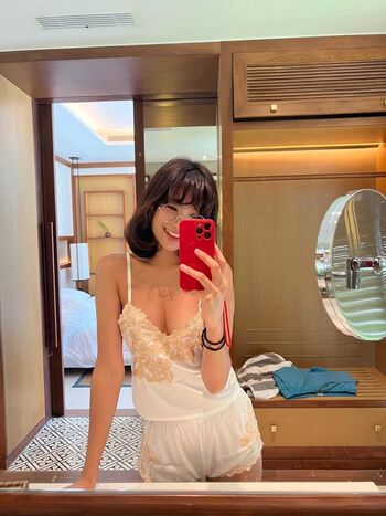 Full leaked Lee hee eun page private onlyfans photo