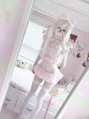 Full leaked Leen page private photo