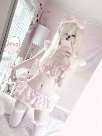 Full leaked Leen page private photo