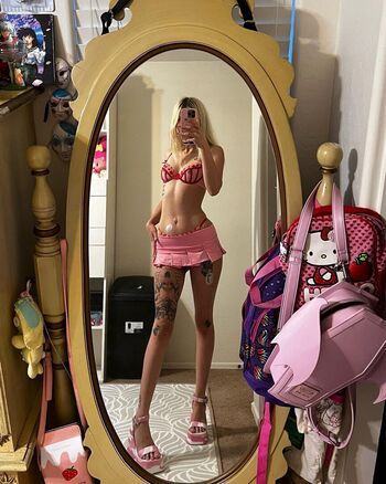 Full leaked Left fordread page private onlyfans photo