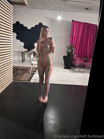 Full leaked Left fordread page private onlyfans photo