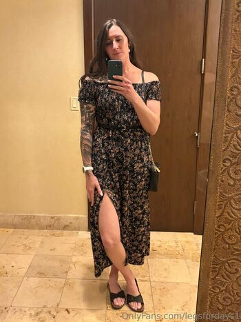 Full leaked Legsfordays private photo