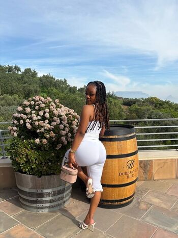 Full leaked Leigh mag private photo
