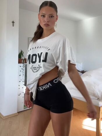 Full leaked Leila nbl page private photo