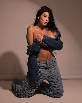 Full leaked Lele mantilla private photo