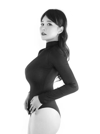 Full leaked Lelewu page private onlyfans photo