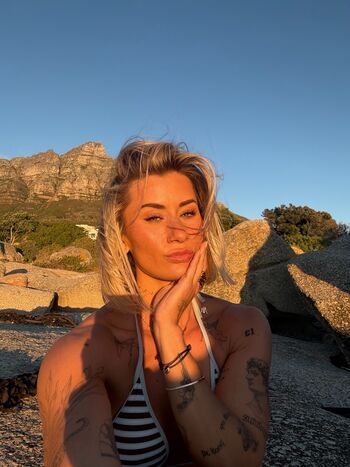 Full leaked Lena ajoy private onlyfans photo