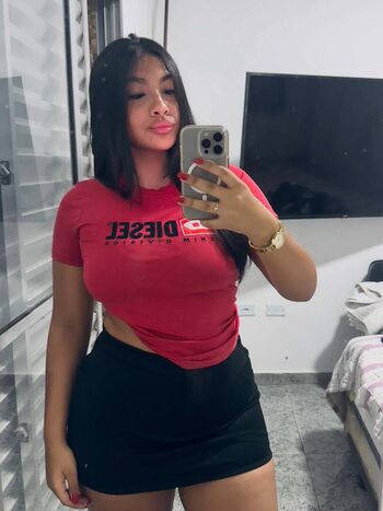 Full leaked Lena farhat private onlyfans photo